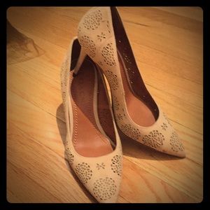 Nude Coach Pumps